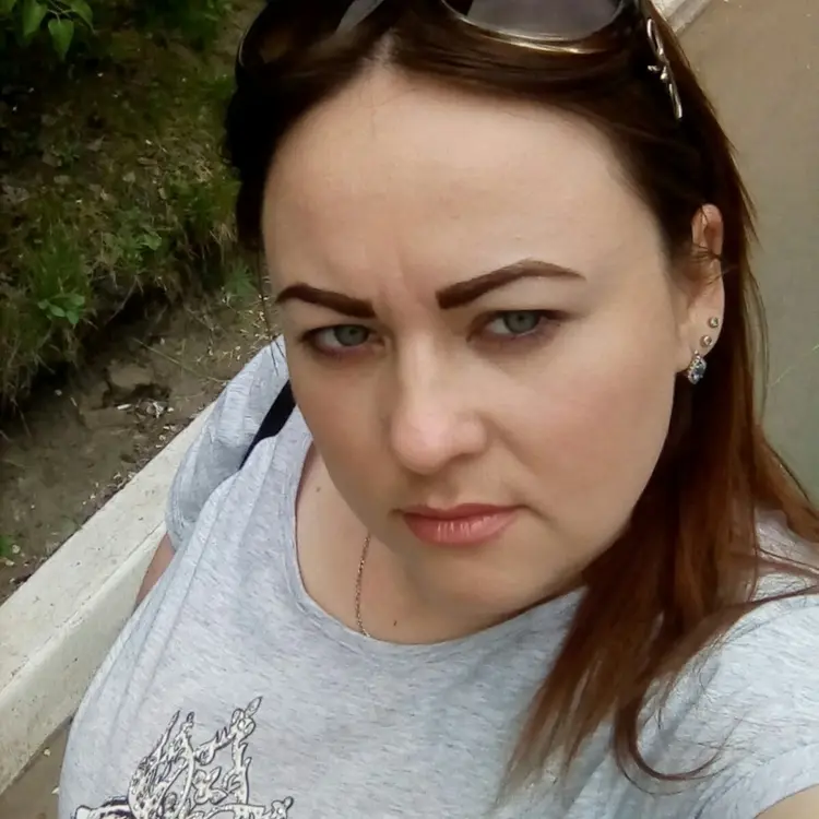 Анна из Омска, мне 36, познакомлюсь для регулярного секса