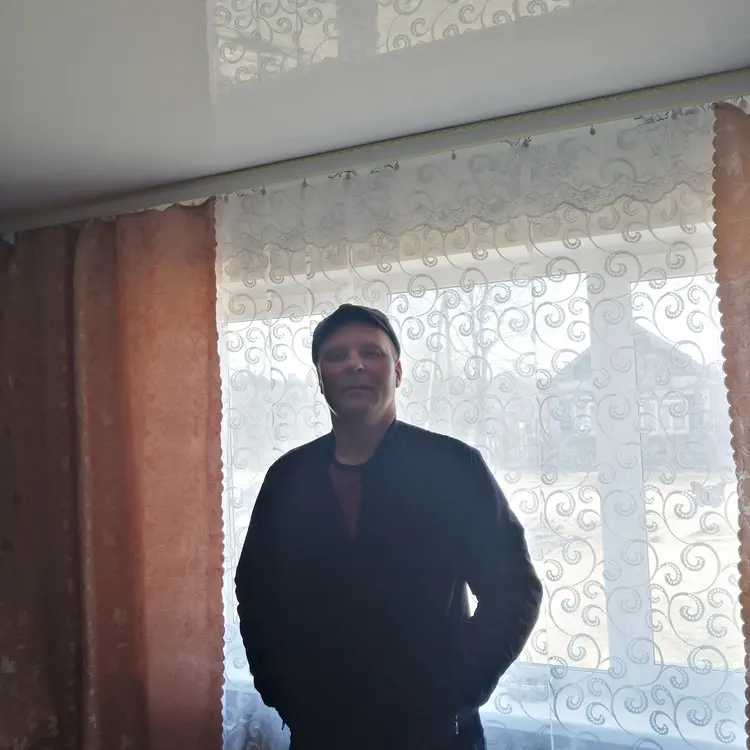 Я Сергей, 41, из Шушаров, ищу знакомство для регулярного секса