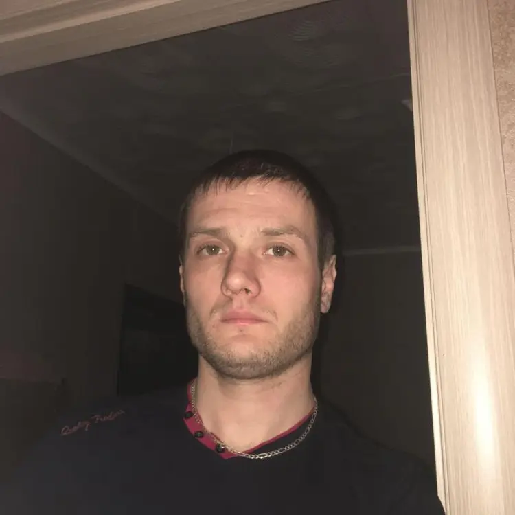 Алекс из Вилючинска, мне 36, познакомлюсь для секса на одну ночь