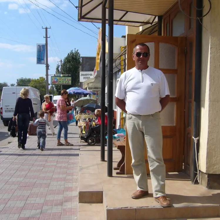Мы Артем, 58, из Сургута, ищу знакомство для приятного времяпровождения