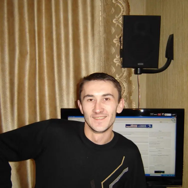 Kirill из Жуковского, ищу на сайте секс на одну ночь