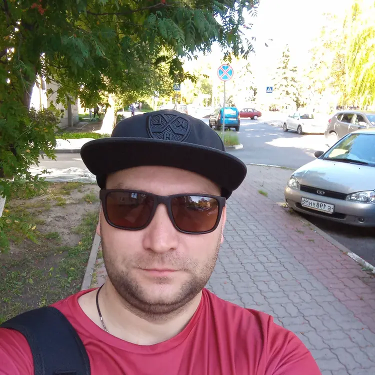 Константин из Белгорода, мне 34, познакомлюсь для приятного времяпровождения