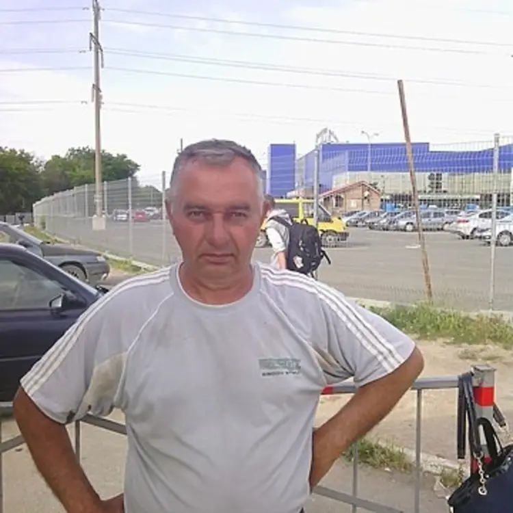 Я Игорь, 62, из Симферополя, ищу знакомство для регулярного секса