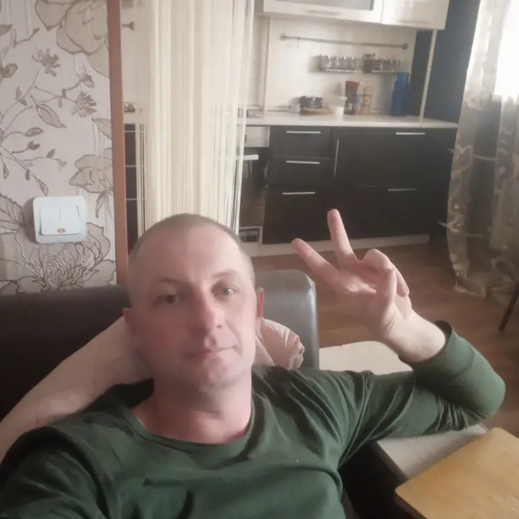Я Александр, 39, из Владивостока, ищу знакомство для общения