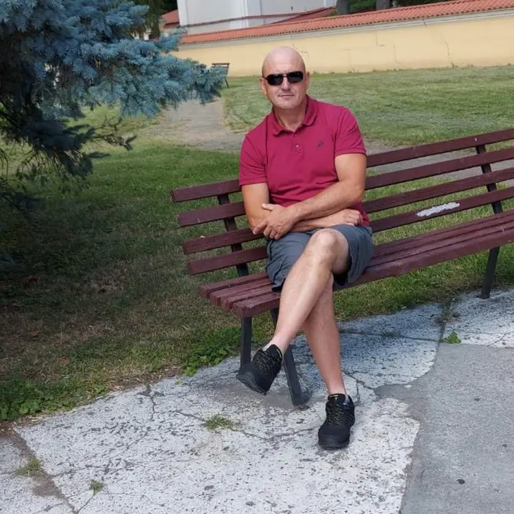 Я Валерий, 48, знакомлюсь для регулярного секса в Пинске