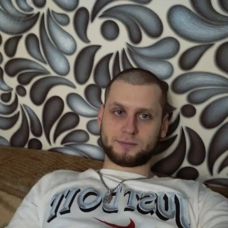 Vadim из Кобрина, мне 29, познакомлюсь для регулярного секса