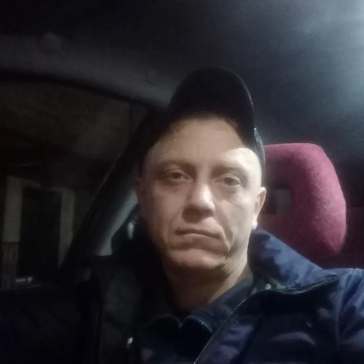 Я Руслан, 40, из Прокопьевска, ищу знакомство для постоянных отношений