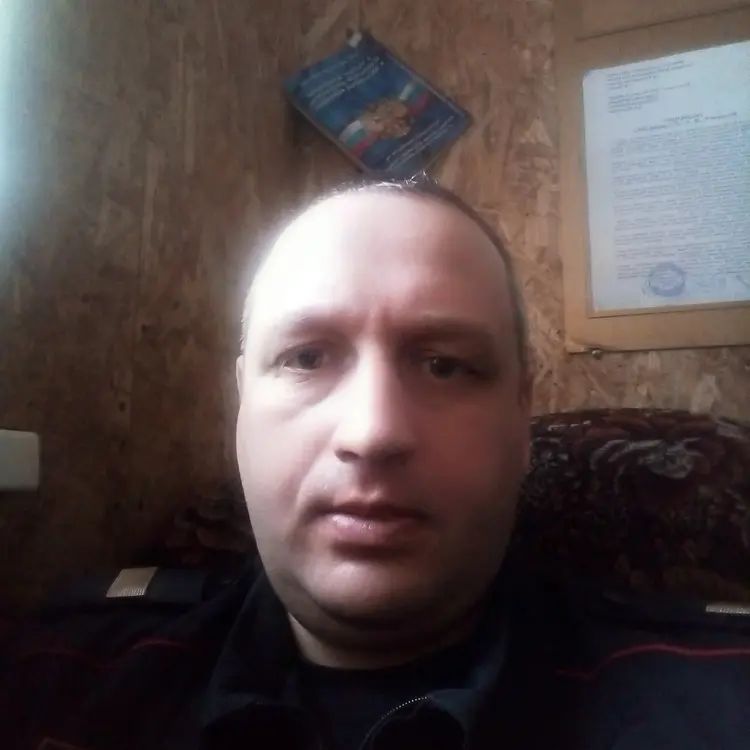 Я Егор, 40, из Таштагола, ищу знакомство для приятного времяпровождения