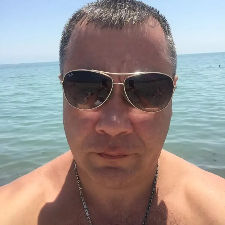 Я Федор, 51, знакомлюсь для совместных путешествий в Новороссийске