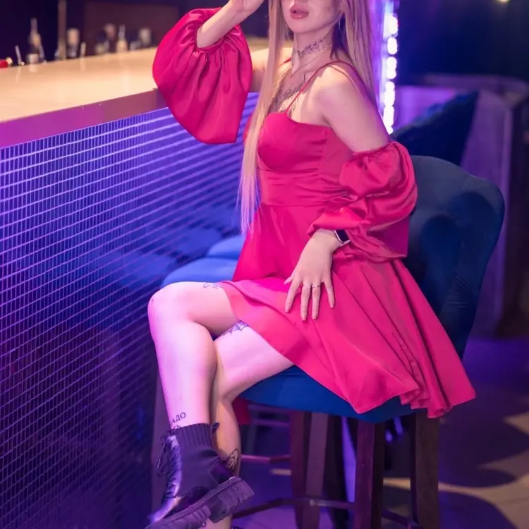 Я Марта, 27, из Ставрополя, ищу знакомство для секса на одну ночь