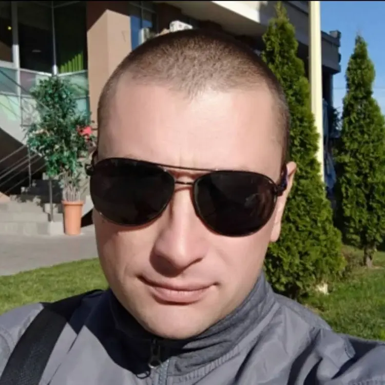 Вадим из Виноградова, мне 36, познакомлюсь для приятного времяпровождения