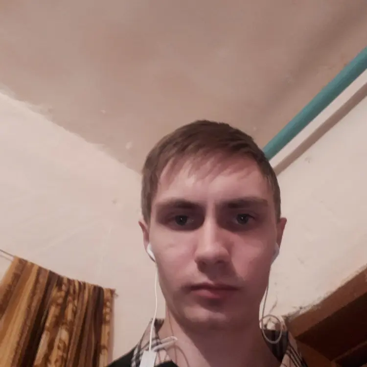 Я Александр, 23, из Лысьвы, ищу знакомство для регулярного секса