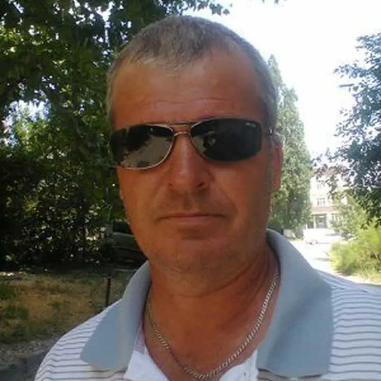 Я Евгений, 54, из Новороссийска, ищу знакомство для секса на одну ночь