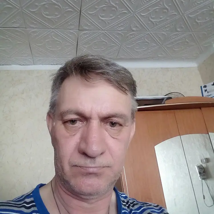 Я Олег, 58, из Уссурийска, ищу знакомство для постоянных отношений
