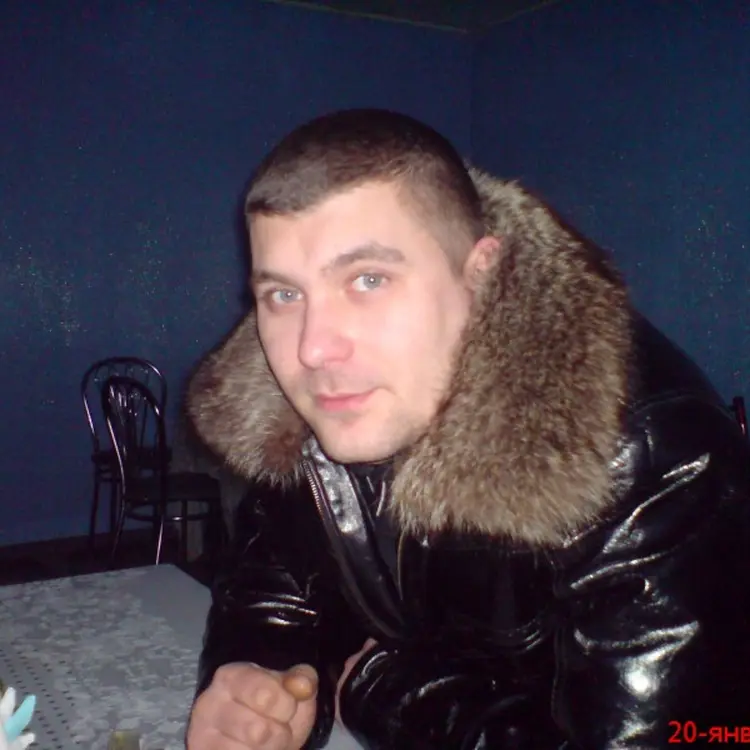 Руслан из Каменца-Подольского, мне 41, познакомлюсь для секса на одну ночь