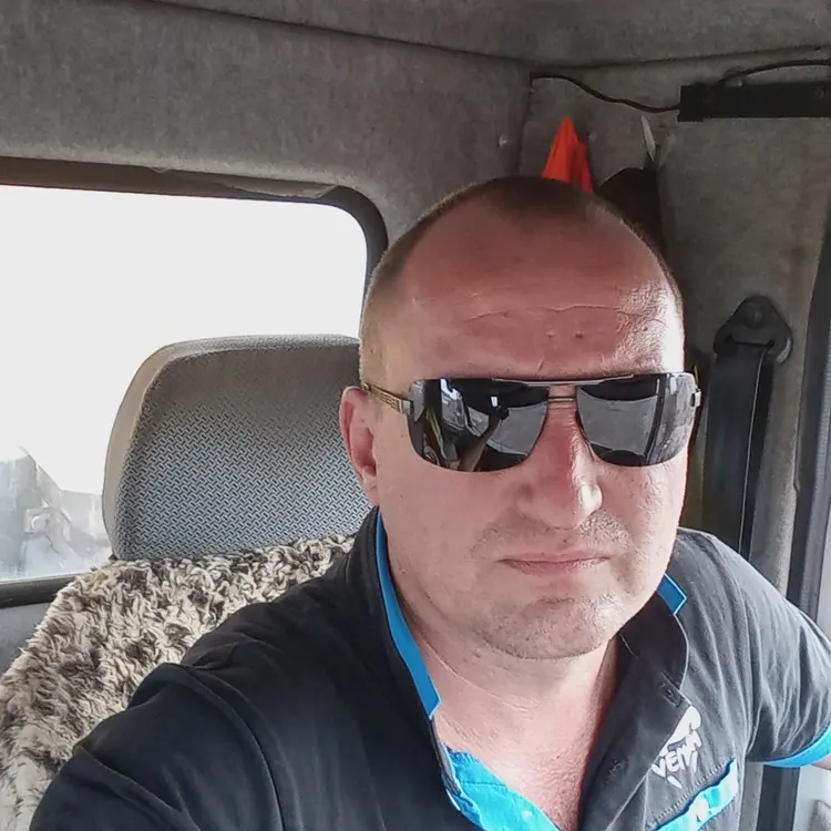 Я Игорь, 45, из Рогачева, ищу знакомство для постоянных отношений