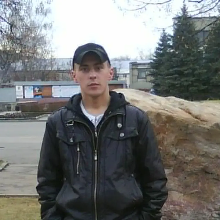Я Дмитрий, 37, из Кузнецка, ищу знакомство для секса на одну ночь