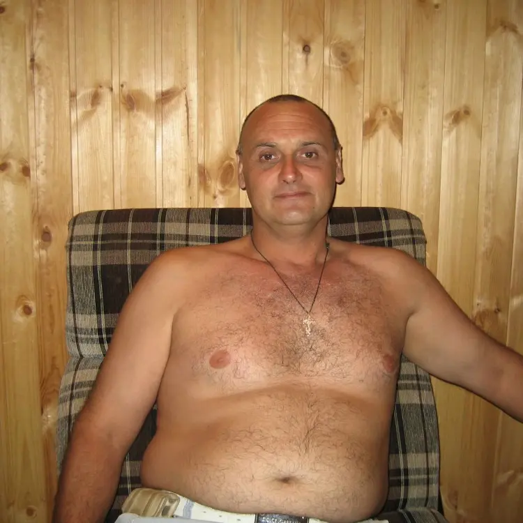 Я Stas, 56, знакомлюсь для секса на одну ночь в Протвине