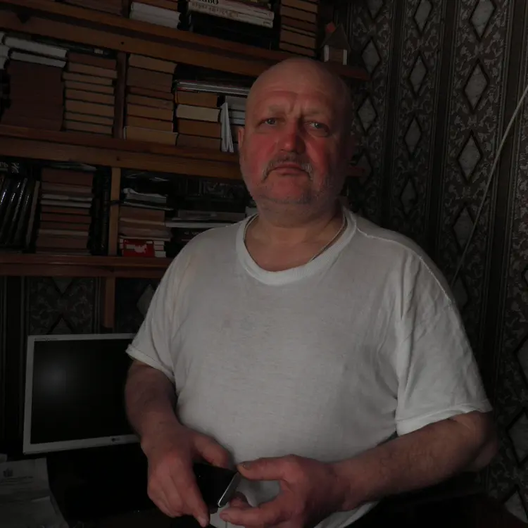 Я Николай, 63, знакомлюсь для регулярного секса в Рязани