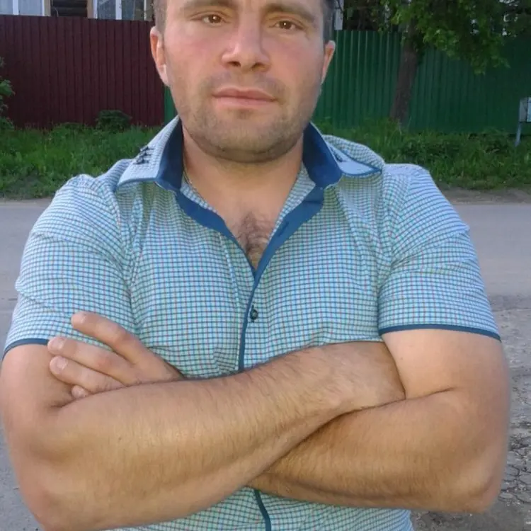 Андрей из Кольчугина, мне 41, познакомлюсь для общения