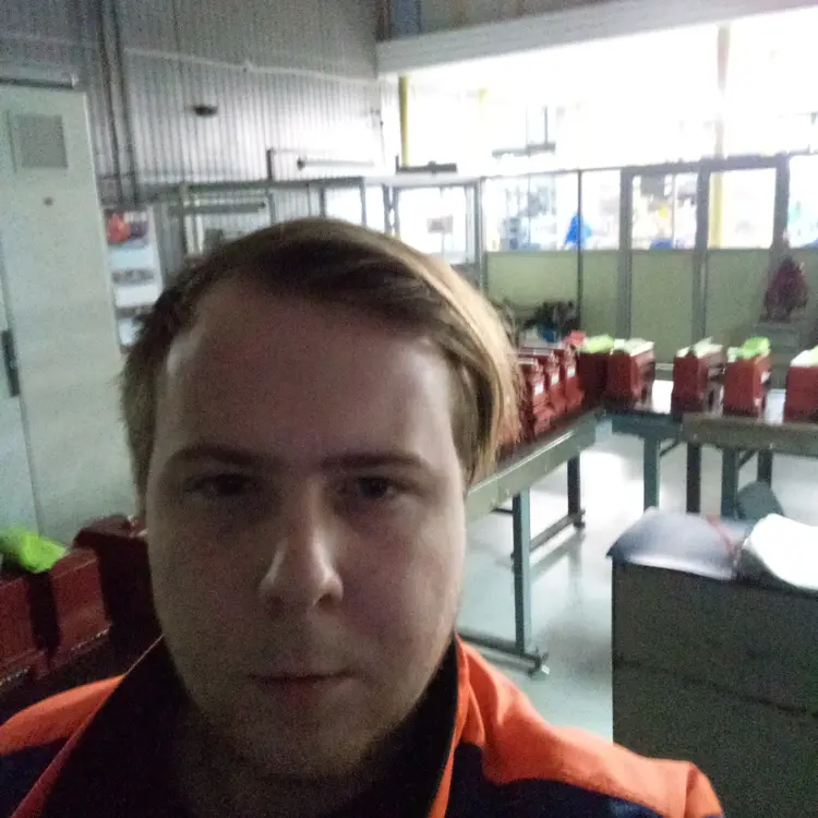 Я Андрей, 26, знакомлюсь для общения в Великом Новгороде
