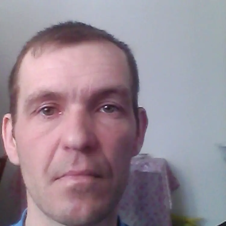 Я Андрей, 44, знакомлюсь для регулярного секса в Колпашеве