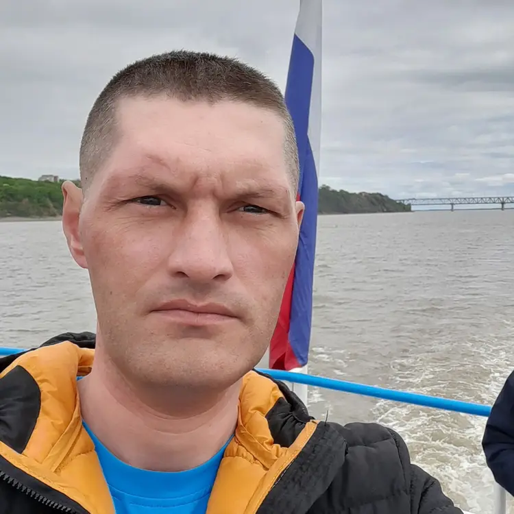 Я Олег, 42, знакомлюсь для постоянных отношений в Лесозаводске