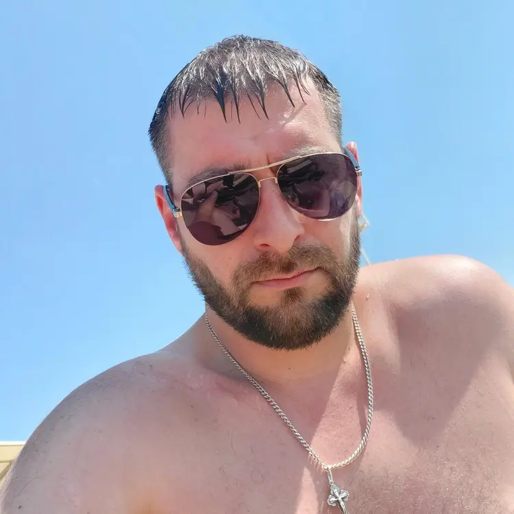 Я Петро, 36, из Зеленограда, ищу знакомство для секса на одну ночь