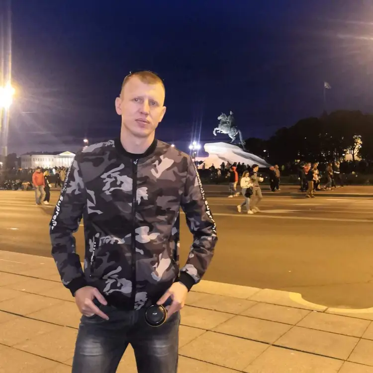 Я Василий, 28, из Череповца, ищу знакомство для секса на одну ночь