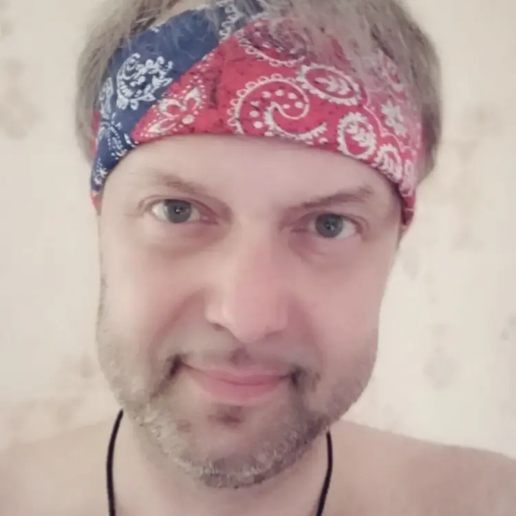 Я Антон, 40, из Чебоксар, ищу знакомство для регулярного секса