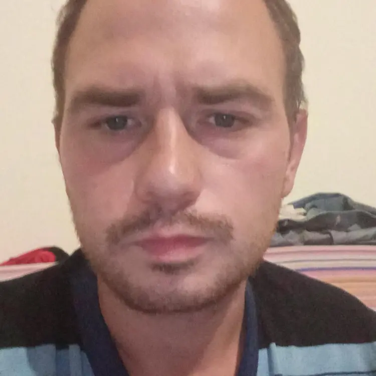 Я Александр, 29, знакомлюсь для регулярного секса в Курске