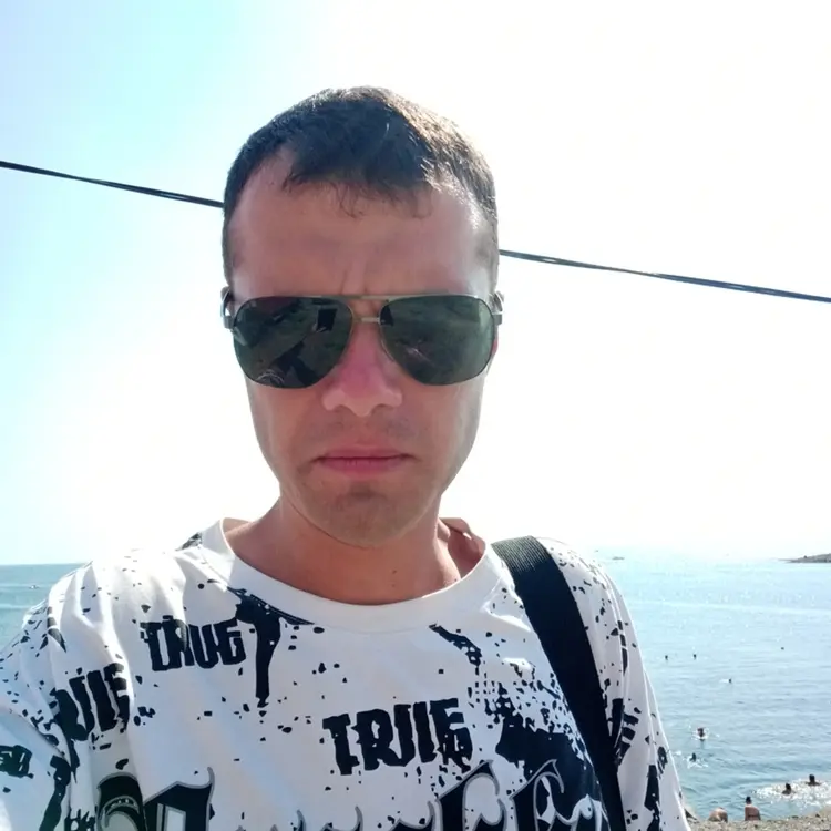 Я Дмитрий, 28, из Новопскова, ищу знакомство для дружбы