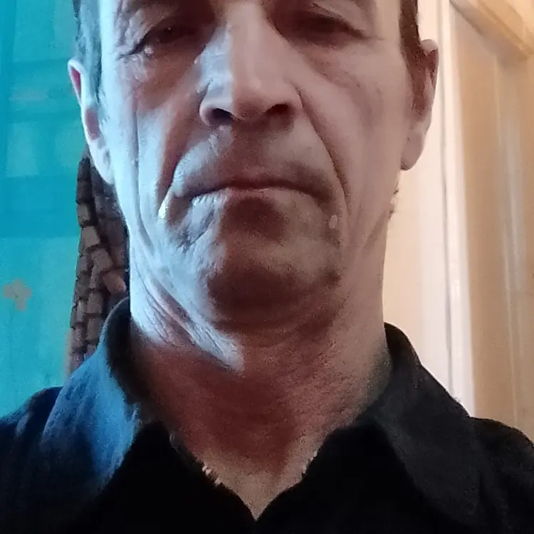 Я Валерий, 60, из Казани, ищу знакомство для секса на одну ночь