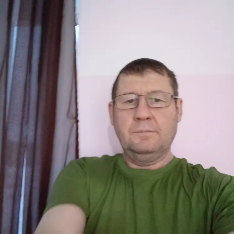 Николай из Улан-Удэ, мне 52, познакомлюсь для регулярного секса