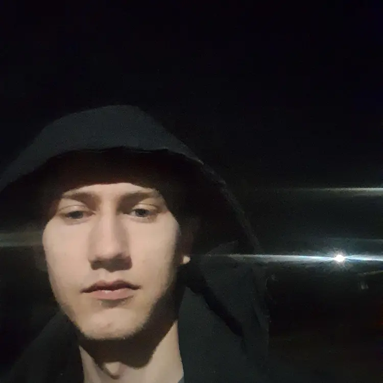 Я Алексей, 21, знакомлюсь для регулярного секса в Кропоткине