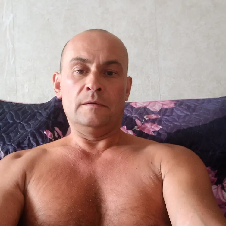 Андрей из Вологды, мне 43, познакомлюсь для секса на одну ночь