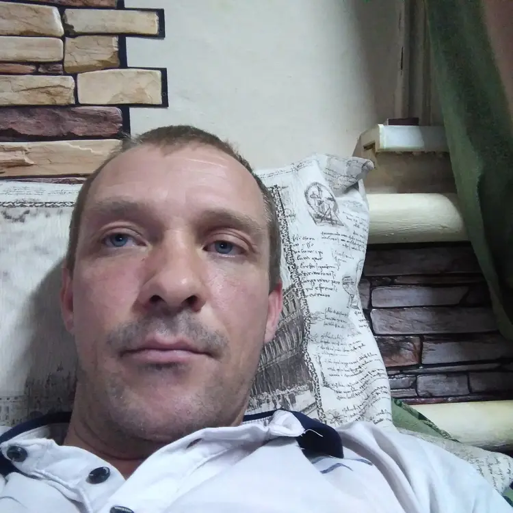 Я Денис, 39, из Раевки, ищу знакомство для регулярного секса