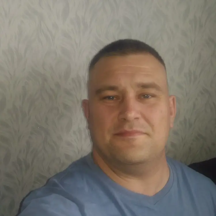 Я Игорь, 42, знакомлюсь для виртуального секса в Архангельске