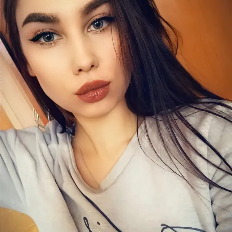 Я Валерия, 22, знакомлюсь для виртуального секса в Кемерово