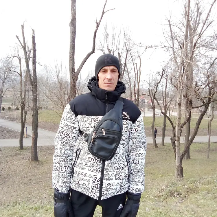 Я Дмитрий, 40, из Бердянска, ищу знакомство для дружбы
