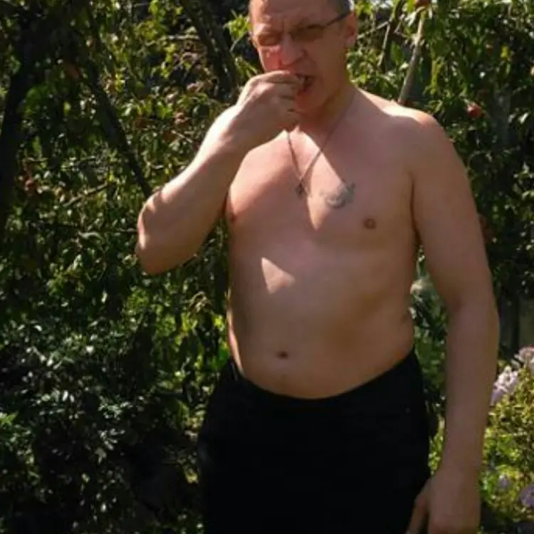 Я Олег, 54, знакомлюсь для регулярного секса в Воркуте
