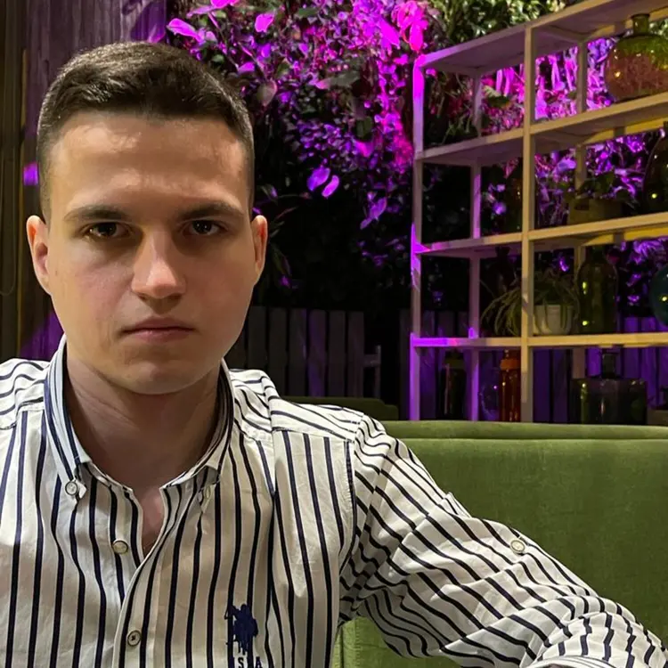 Я Олег, 21, знакомлюсь для секса на одну ночь в Одинцово
