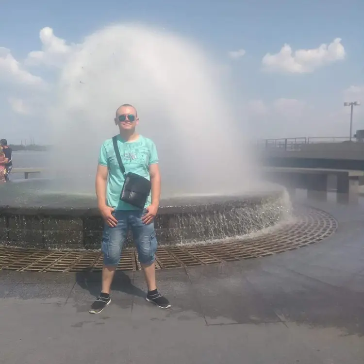 Дмитрий из Кропивницкого, мне 29, познакомлюсь для виртуального секса