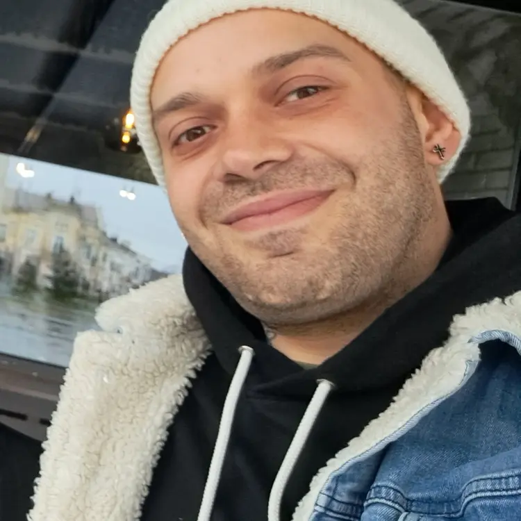 Я Дима, 31, из Николаева, ищу знакомство для секса на одну ночь