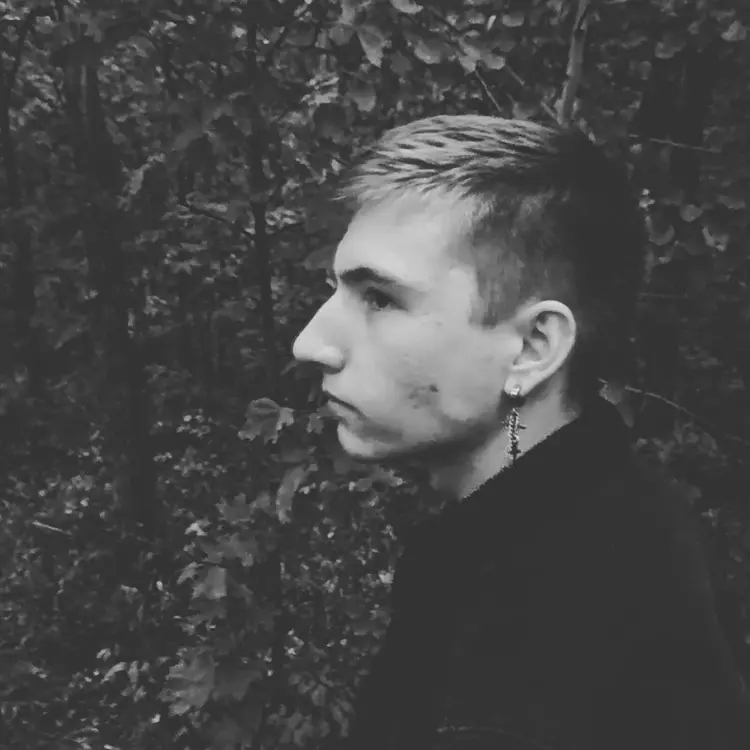 Я Александр, 22, из Тольятти, ищу знакомство для секса на одну ночь