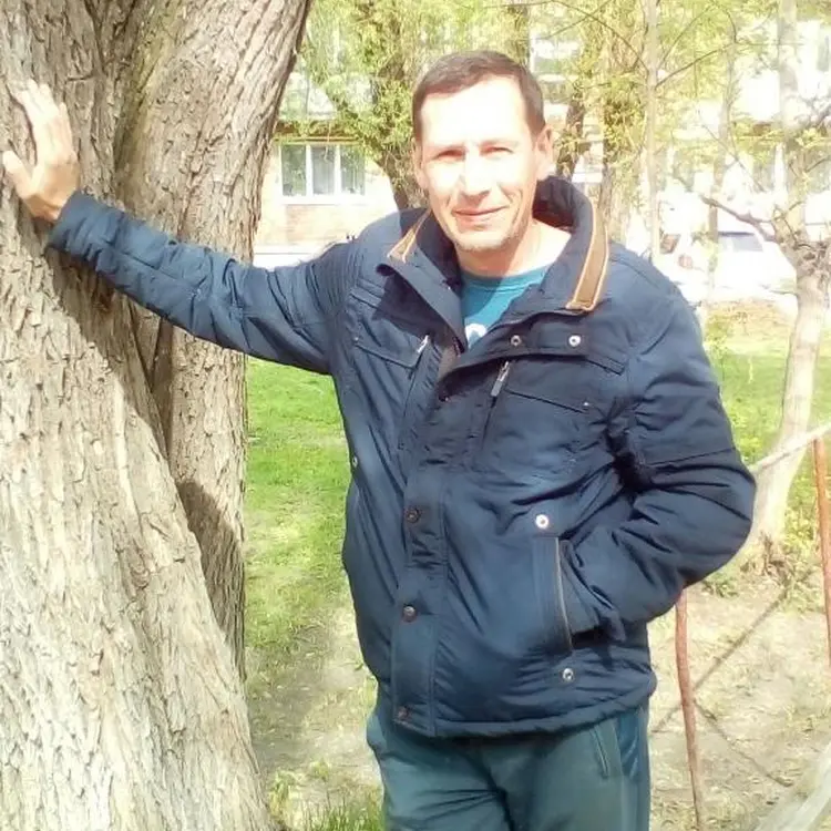 Я Дима, 49, из Березовского, ищу знакомство для постоянных отношений