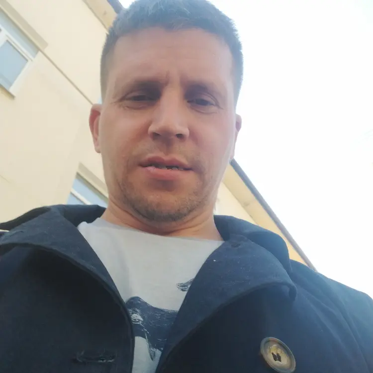 Я Алексей, 42, из Коврова, ищу знакомство для регулярного секса