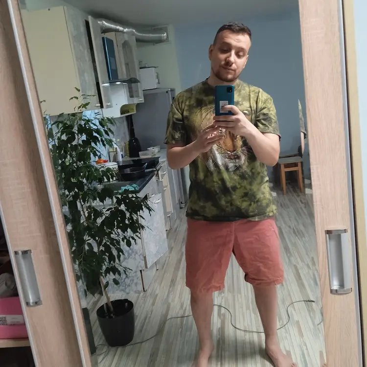 Я Андрей, 34, из Минска, ищу знакомство для секса на одну ночь