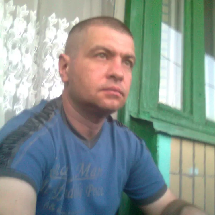 Я Юра, 51, знакомлюсь для секса на одну ночь в Донецке
