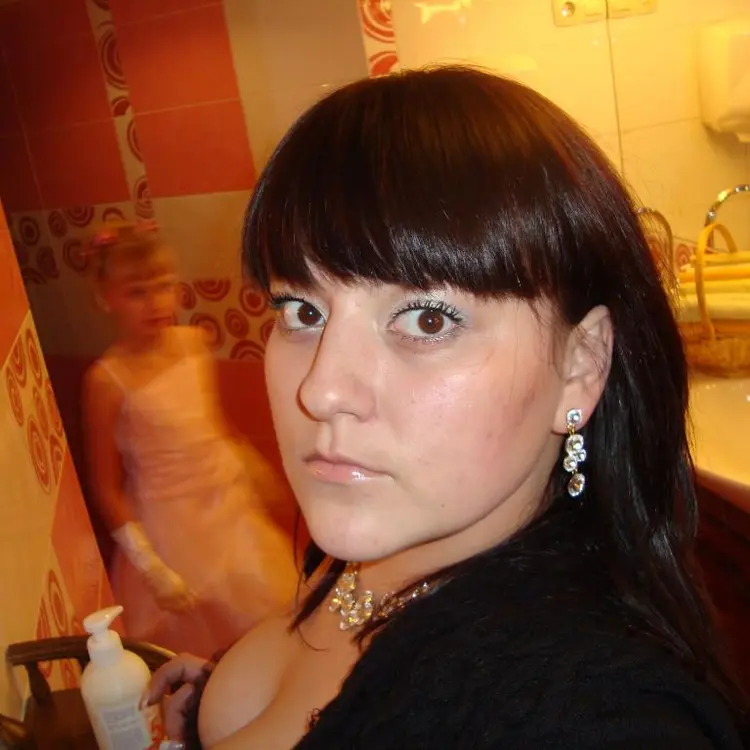 Алина из Владивостока, мне 31, познакомлюсь для секса на одну ночь